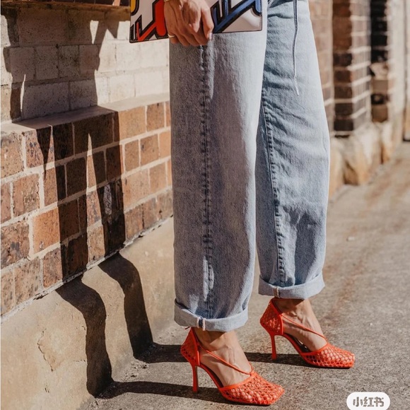 NWT BV Orange stretched lace up heel - Picture 11 of 11